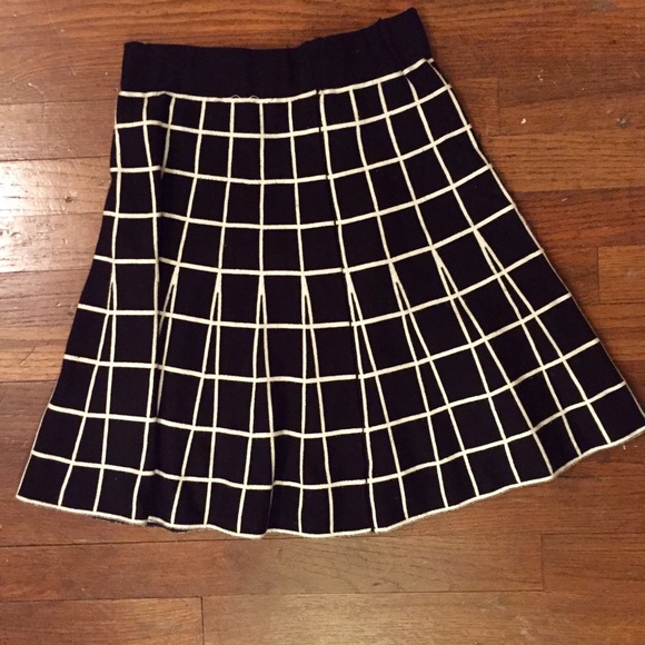 Plaid knit mid length Anthropologie skirt, M