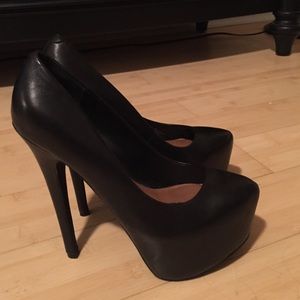 Steve Madden pumps