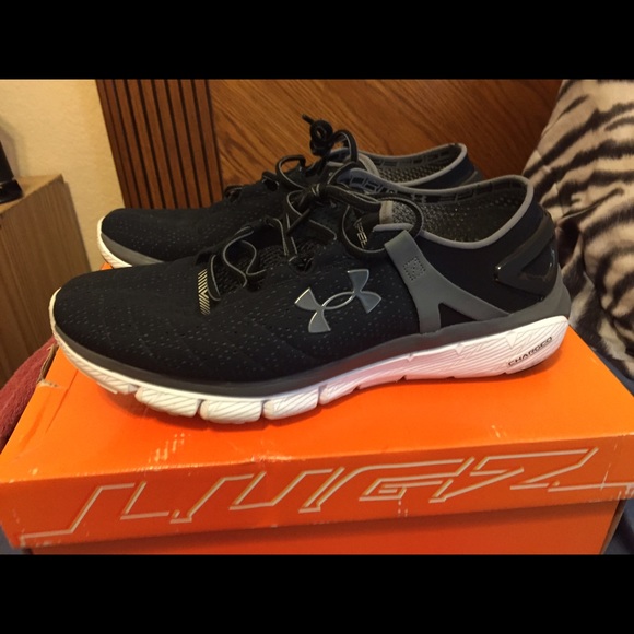 Under Armour SpeedForm Fortis