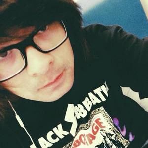 Meet your Posher, Levi