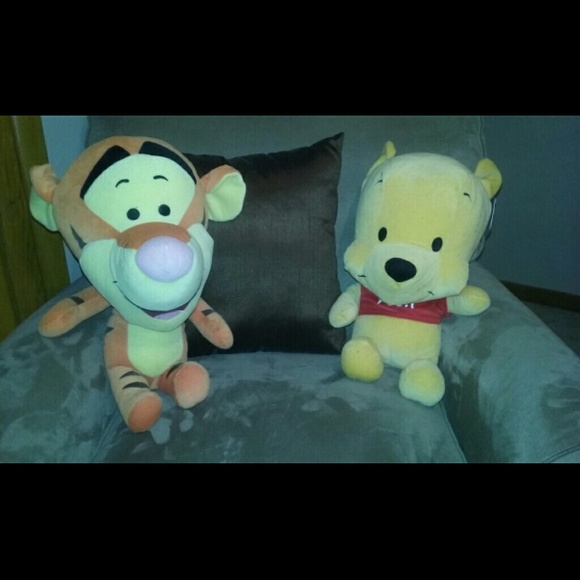 Winnie the pooh and tigger stuffed Animals