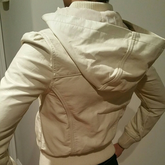 Womens off white/Cream color Jacket!