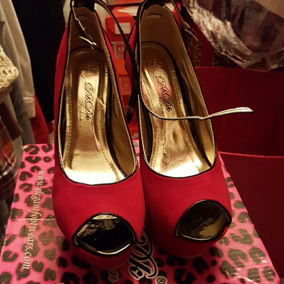 Red with black wedges