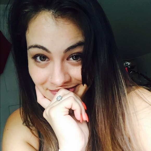 Meet your Posher, Angelica