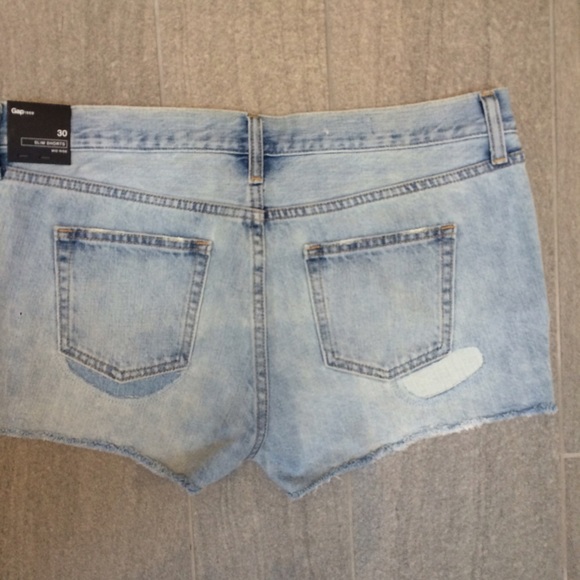💋Donated💋GAP Distressed Denim Cutoffs Shorts - Picture 3 of 3