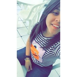 Meet your Posher, Dayliz