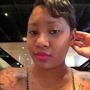 Meet your Posher, Erica