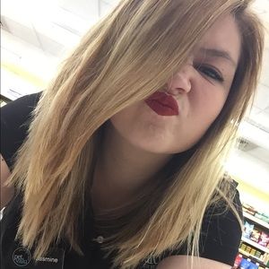 Meet your Posher, Jasmine