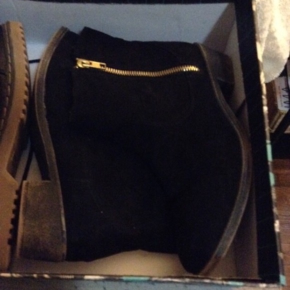 Ankle boots