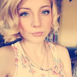 Meet your Posher, Corrine