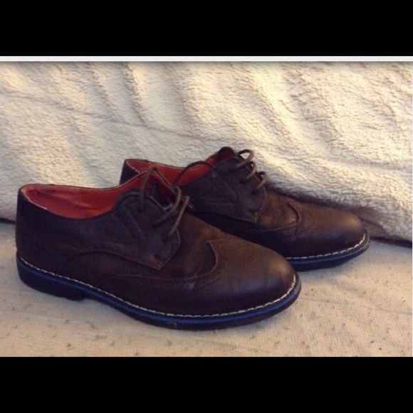 Dress shoes