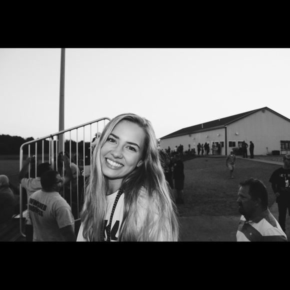 Meet your Posher, Nova - Picture 2 of 8