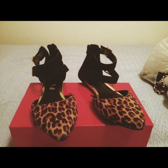 Leopard print flats