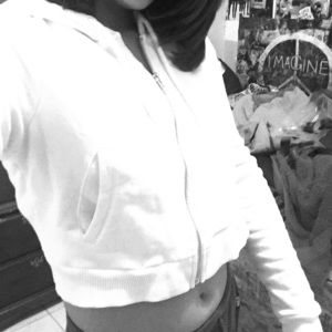 Cropped all white cotton sweater with hoodie