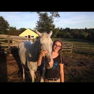 Meet your Posher, Leah