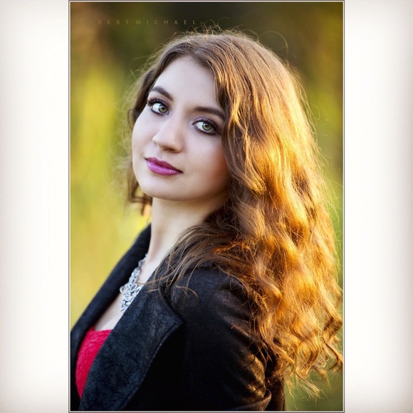 Meet your Posher, Ashley - Picture 2 of 2