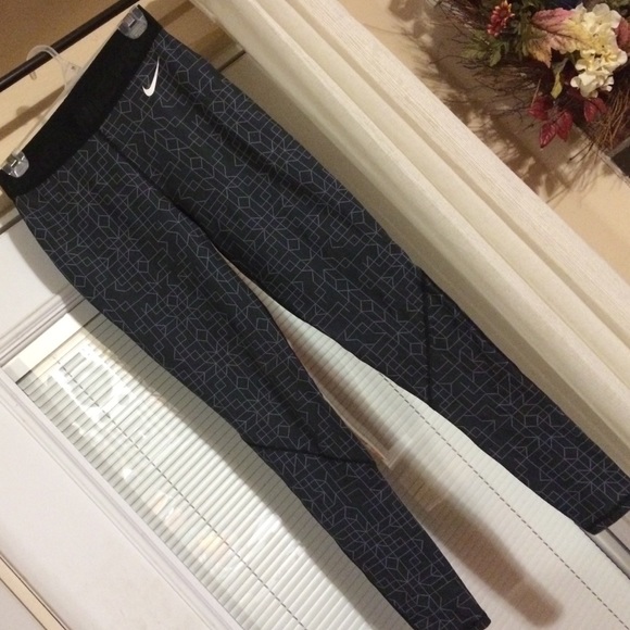 Nike PRO Dri-fit exercise leggings!