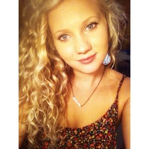 Meet your Posher, Alison