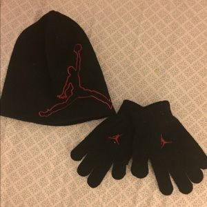 Youth Jordan's hat and mittens