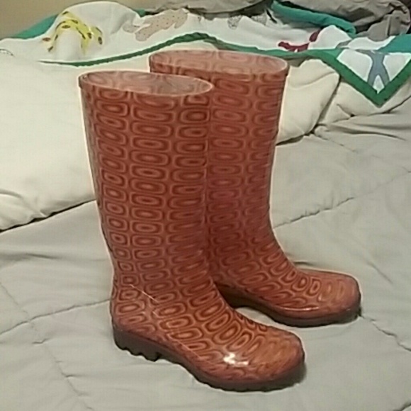 Rain boots