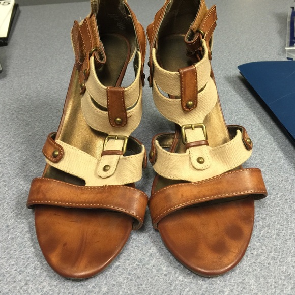 High heel sandals