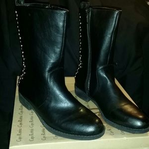 Black boots size 7