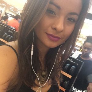 Meet your Posher, Adriana