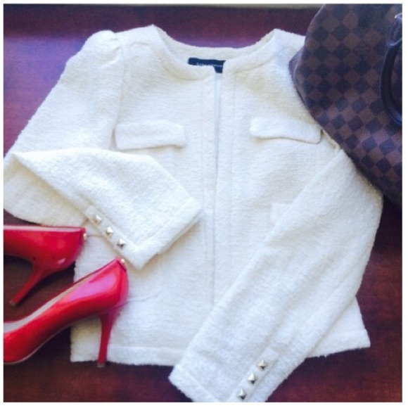 Zara Jackets & Blazers - SOLD  ivory ZARA blazer