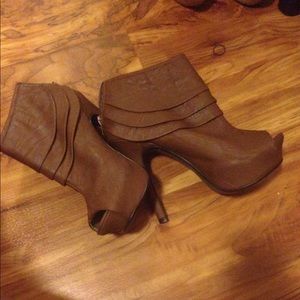 Peep toe skinny heels