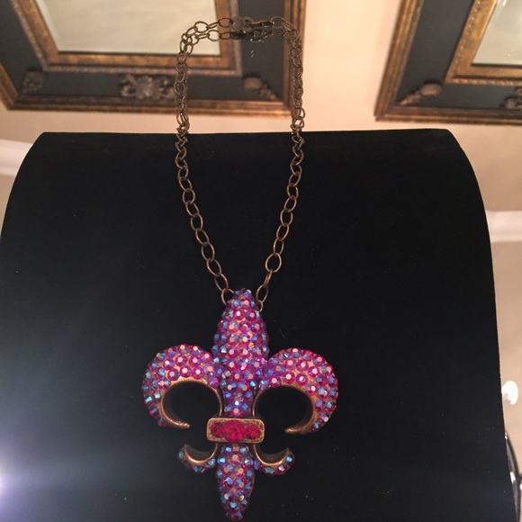 Fleur de Le crystal statement necklace - Picture 3 of 4