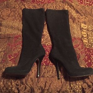 Black Suede Bebe Boots 🍁🍂