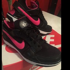 Nike Women size 8.5