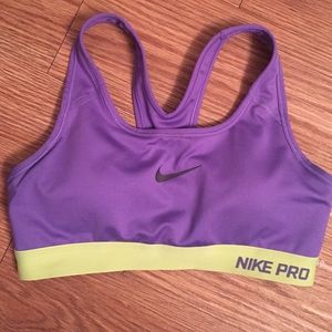 Nike Pro Sports Bra