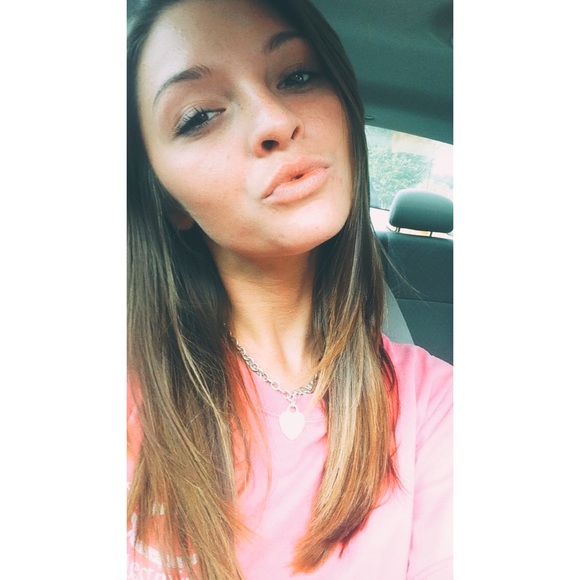 Meet your Posher, Abbie