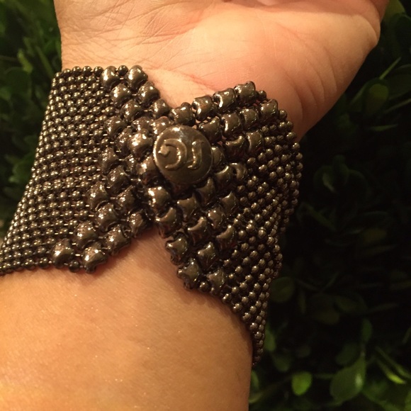 Statement bracelet - Picture 2 of 3