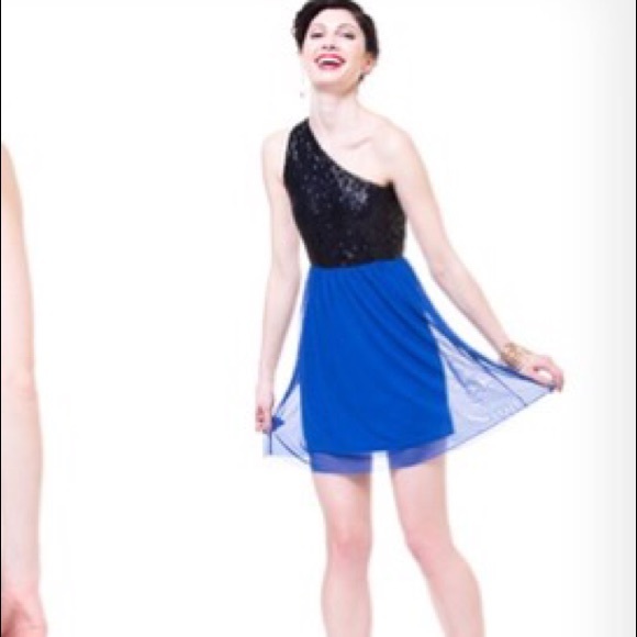 Fun and flirty dress!!