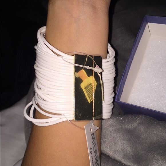 Never before warn bracelet - Picture 3 of 3