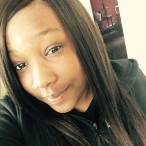 Meet your Posher, Alaya