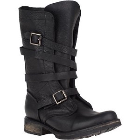 ❗️FLASH SALE❗️Steve Madden Combat Boots