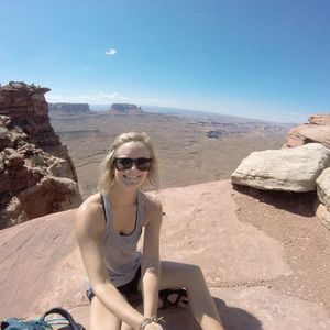 Meet your Posher, Stephanie