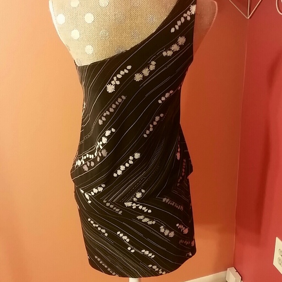 90's Guess Sleeveless One Shoulder Dress - Picture 2 of 4