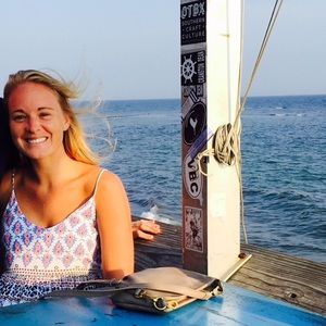 Meet your Posher, Hannah