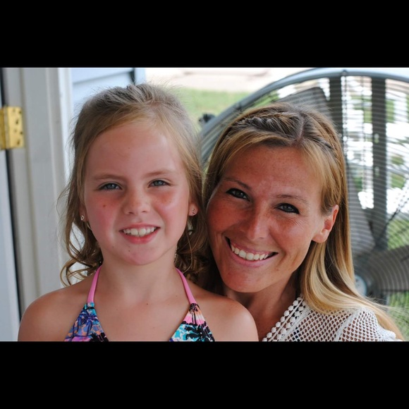 Meet your Posher, Janet - Picture 1 of 1