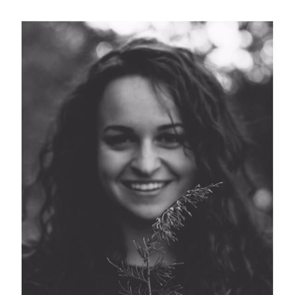 Meet your Posher, Nikki