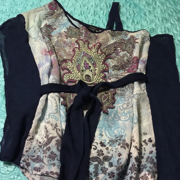 Top - Picture 2 of 2