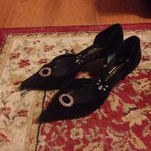 Made in Italy high end black velvet shoes.