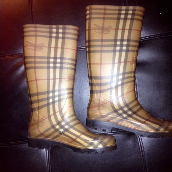 Burberry rain boots