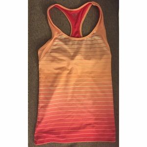 Workout top. Lightly worn. Inner bra. Size medium.