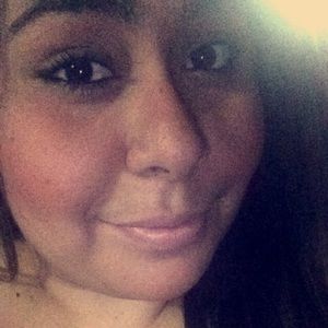 Meet your Posher, Daniela