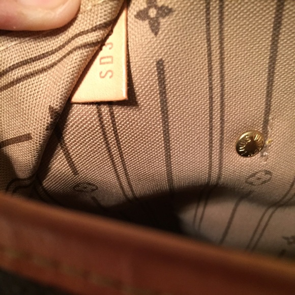 100% Authentic Louis Vuitton Never Full handbag - Picture 2 of 4